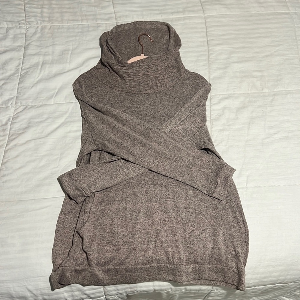 light purple ingrained with grey light weight sweater, size 2X, SJS brand